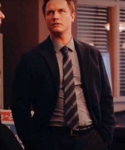 Ginny & Georgia Mayor Paul Randolph Blazer