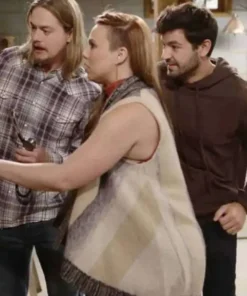 Last Man Standing Amanda Fuller Cardigan side pose