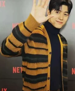 all-of-us-are-dead-lee-su-hyeok-jumper