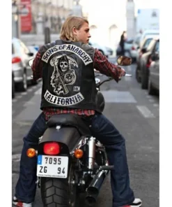 Sons of anarchy leather jacket worn by Jax Teller while riding a motorcycle. Features the large SOA Reaper patch. soa leather jacket