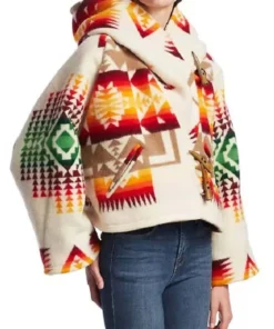 yellowstone-beth-dutton-white-poncho-coat