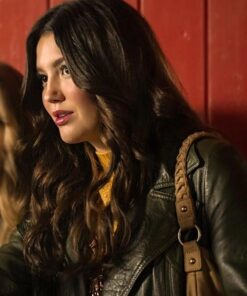 Firefly Lane S02 Ali Skovbye Coat