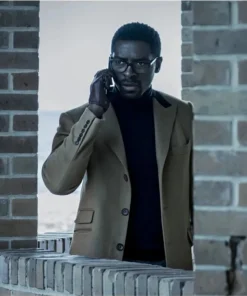 anne-rices-mayfair-witches-2023-ciprien-beige-coat