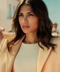 who-is-erin-carter-erin-carter-cropped-blazer