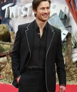 Twisters Glen Powell Black Suit