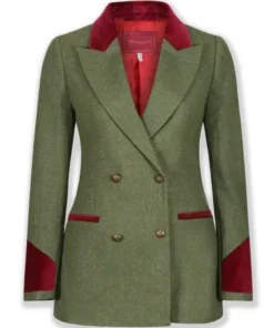 Detailed front shot of the green tweed The Gentlemen 2024 Joely Richardson blazer. The classic Lady Sabrina Halstead signature blazer.