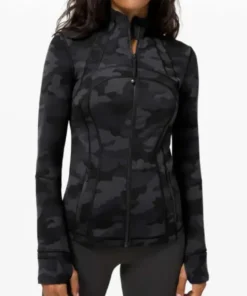 Front view of a lululemon camo jacket in a dark grey pattern. This camo lulu jacket offers a sleek silhouette. See lululemon size chart for jackets.