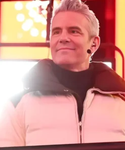 American TV host Andy Cohen style white and navy reversible quilted down jacket with slim fit and zip closure